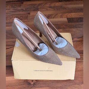 EternalPace Diamond Pointed Toe Heeled Pumps